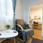 Casa Luminoasa Cu Gradina Privata *