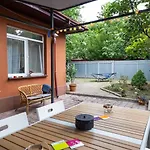 Casa Luminoasa Cu Gradina Privata Bucharest