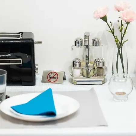 Casa Luminoasa Cu Gradina Privata *