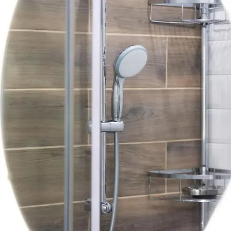 Appartement Casa Luminoasa Cu Gradina Privata Boekarest