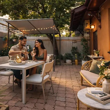 Casa Luminoasa Cu Gradina Privata Boekarest