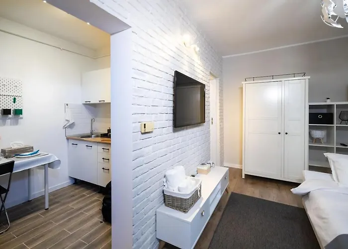 Апартаменти Casa Luminoasa Cu Gradina Privata