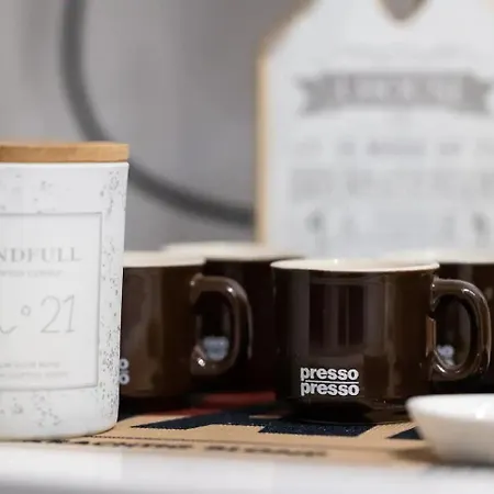 Casa Luminoasa Cu Gradina Privata Διαμέρισμα *