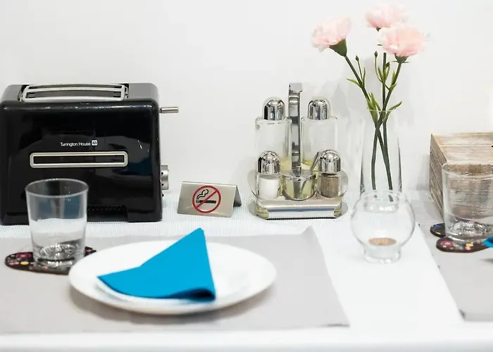 Casa Luminoasa Cu Gradina Privata *